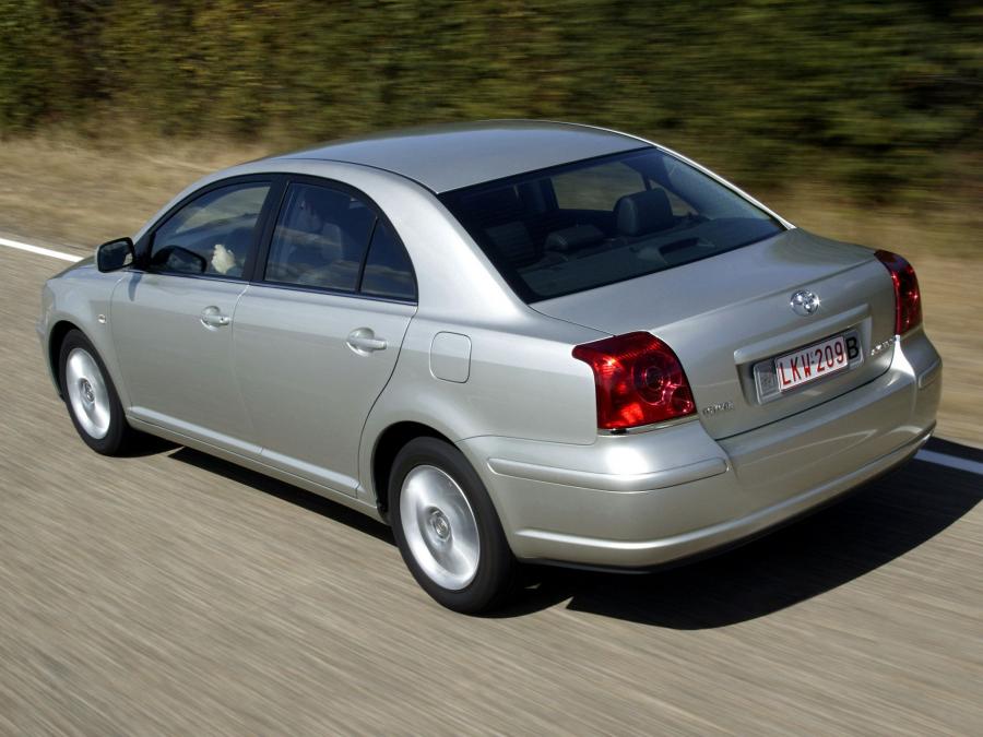 Toyota Avensis Sedan 2003 года  (фото 29 из 30)